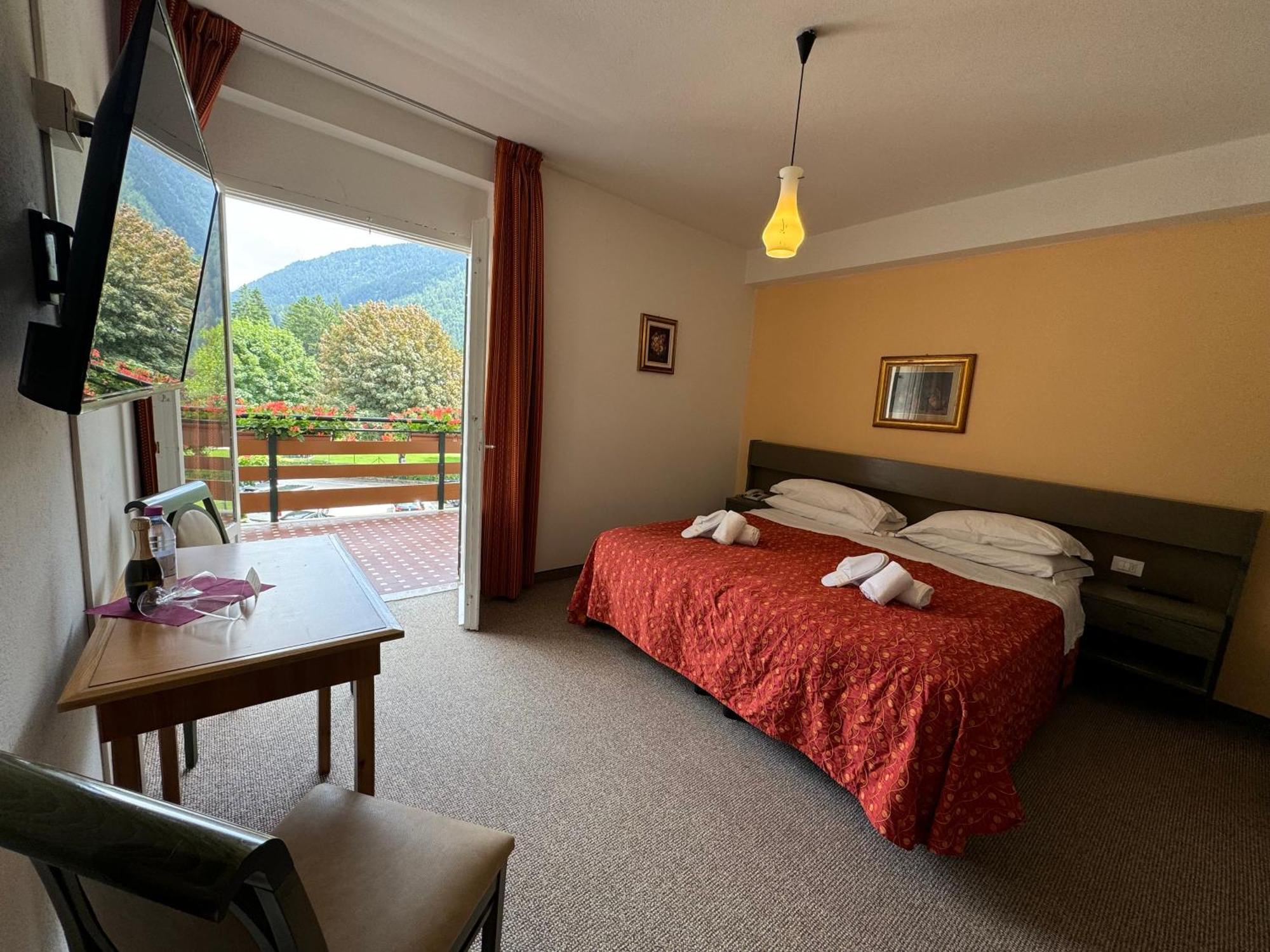 Garden Hotel Bellariva Molveno Bilik gambar