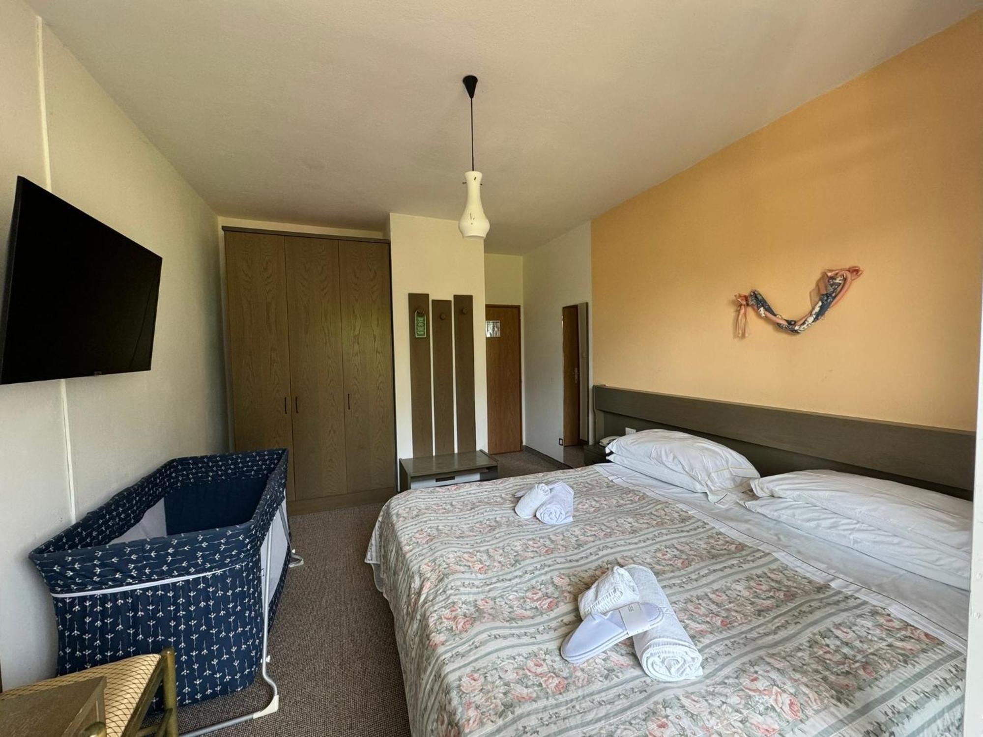 Garden Hotel Bellariva Molveno Bilik gambar