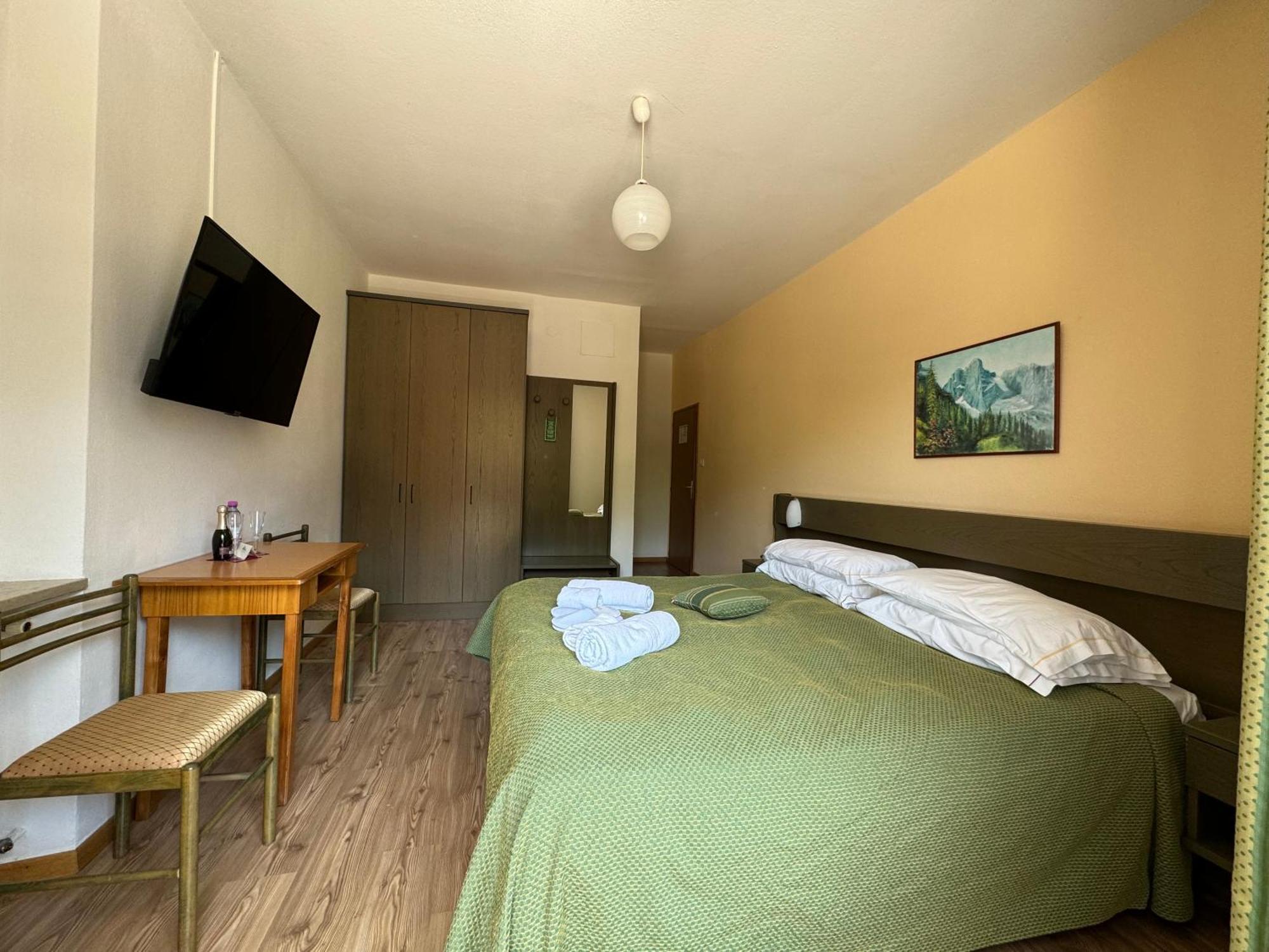Garden Hotel Bellariva Molveno Bilik gambar