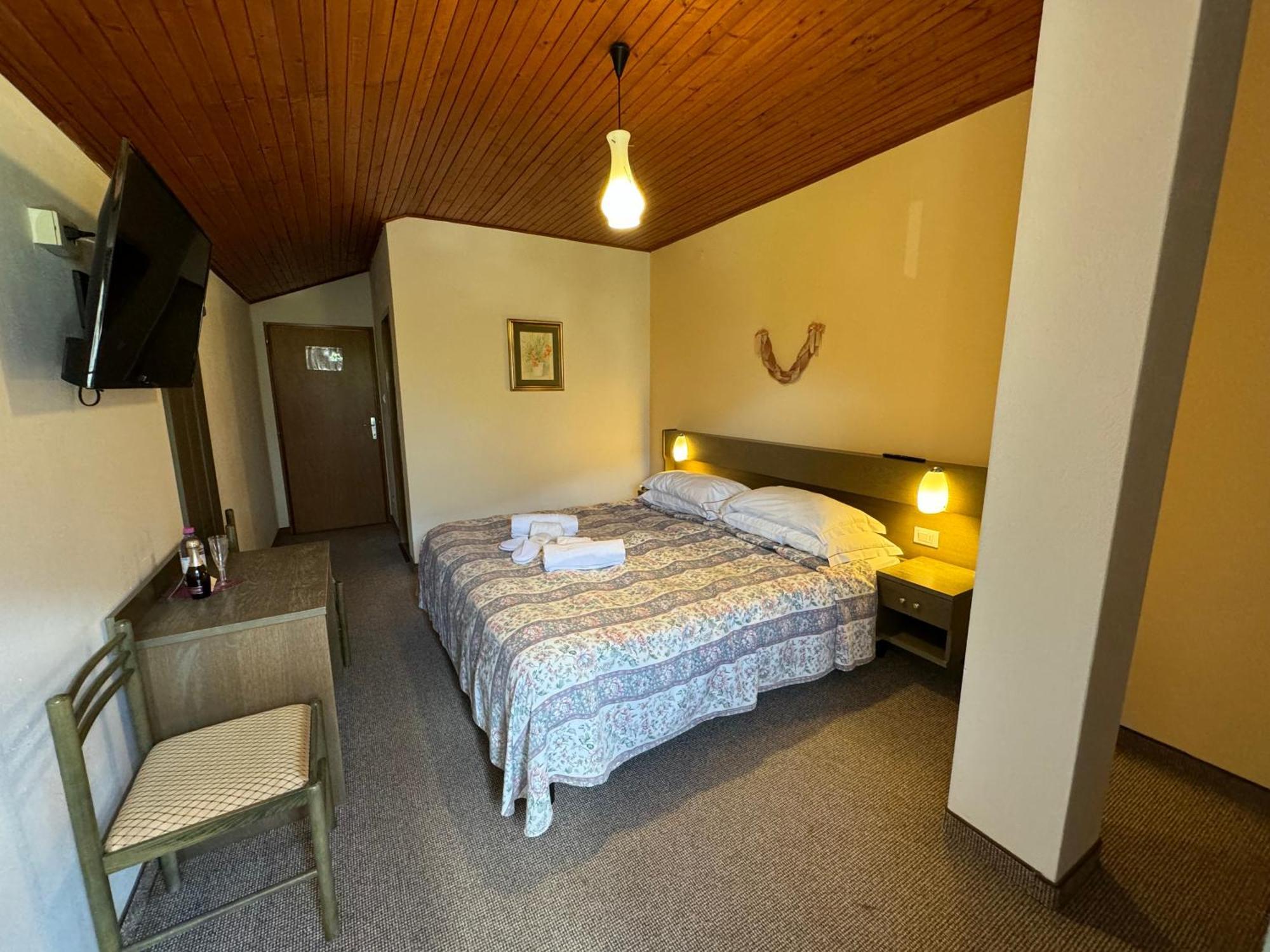 Garden Hotel Bellariva Molveno Bilik gambar
